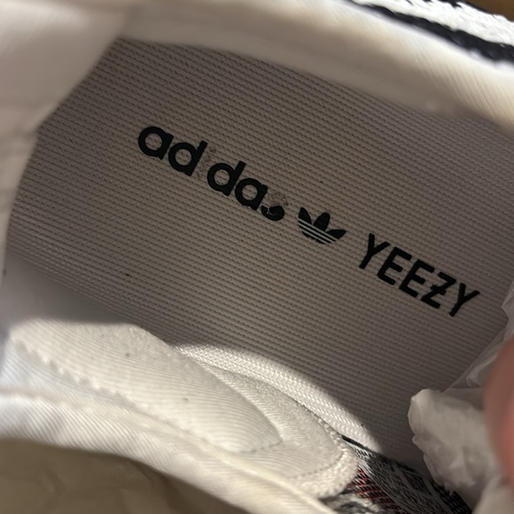 YEEZY BOOST 350 V2 - Picture 6 of 8